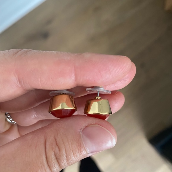 Designer Stud Earrings - Picture 5 of 7